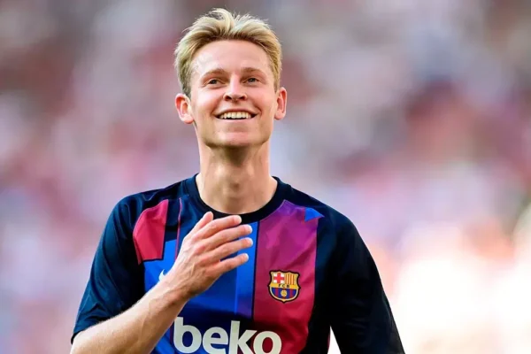 Barcelona midfielder Frenkie de Jong signed a new deal until 2029